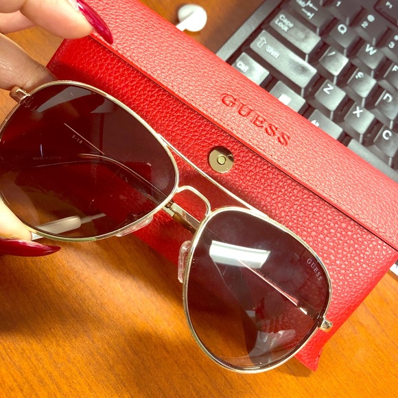Brand New Guess Sunglasses - Picture 1 of 4